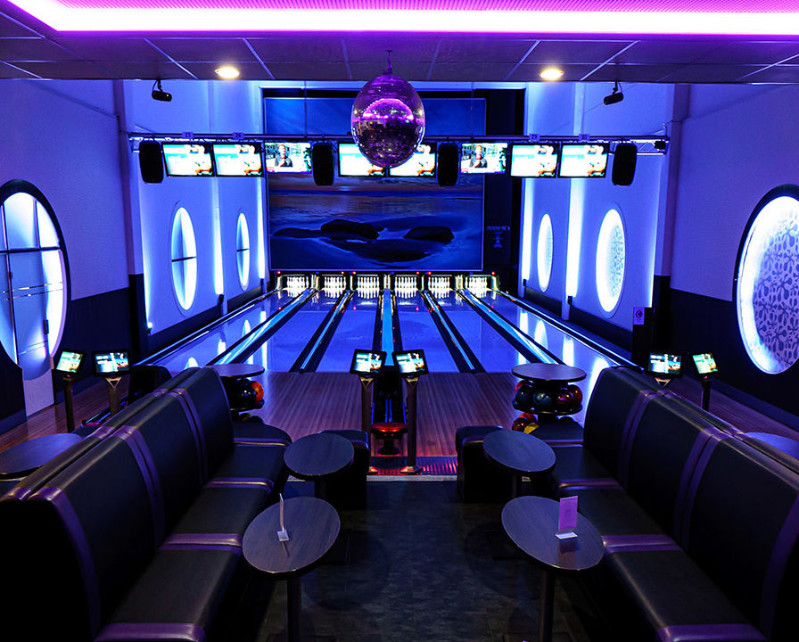 VIP Lounge Cosmic light Max Munich Bowling Center